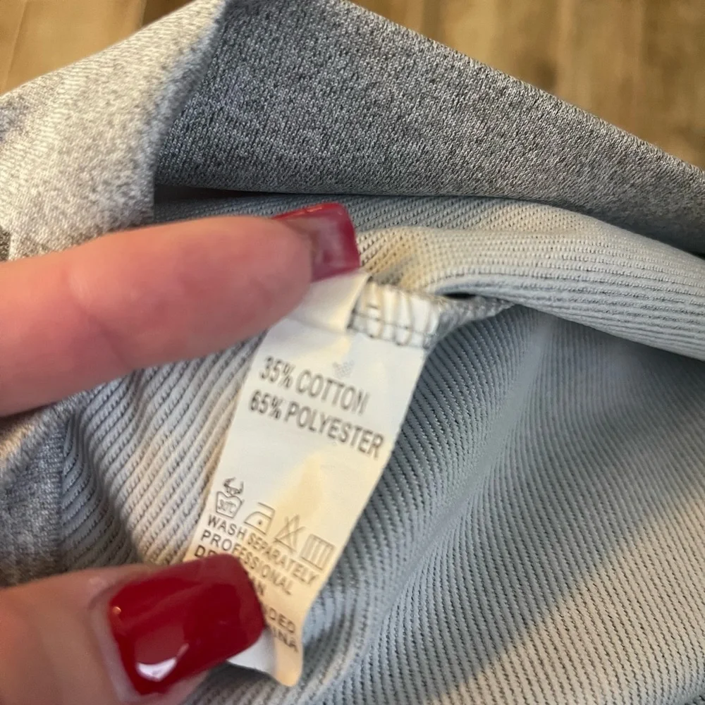 🔘Football is my favorite season crewneck - Picture 4 of 4